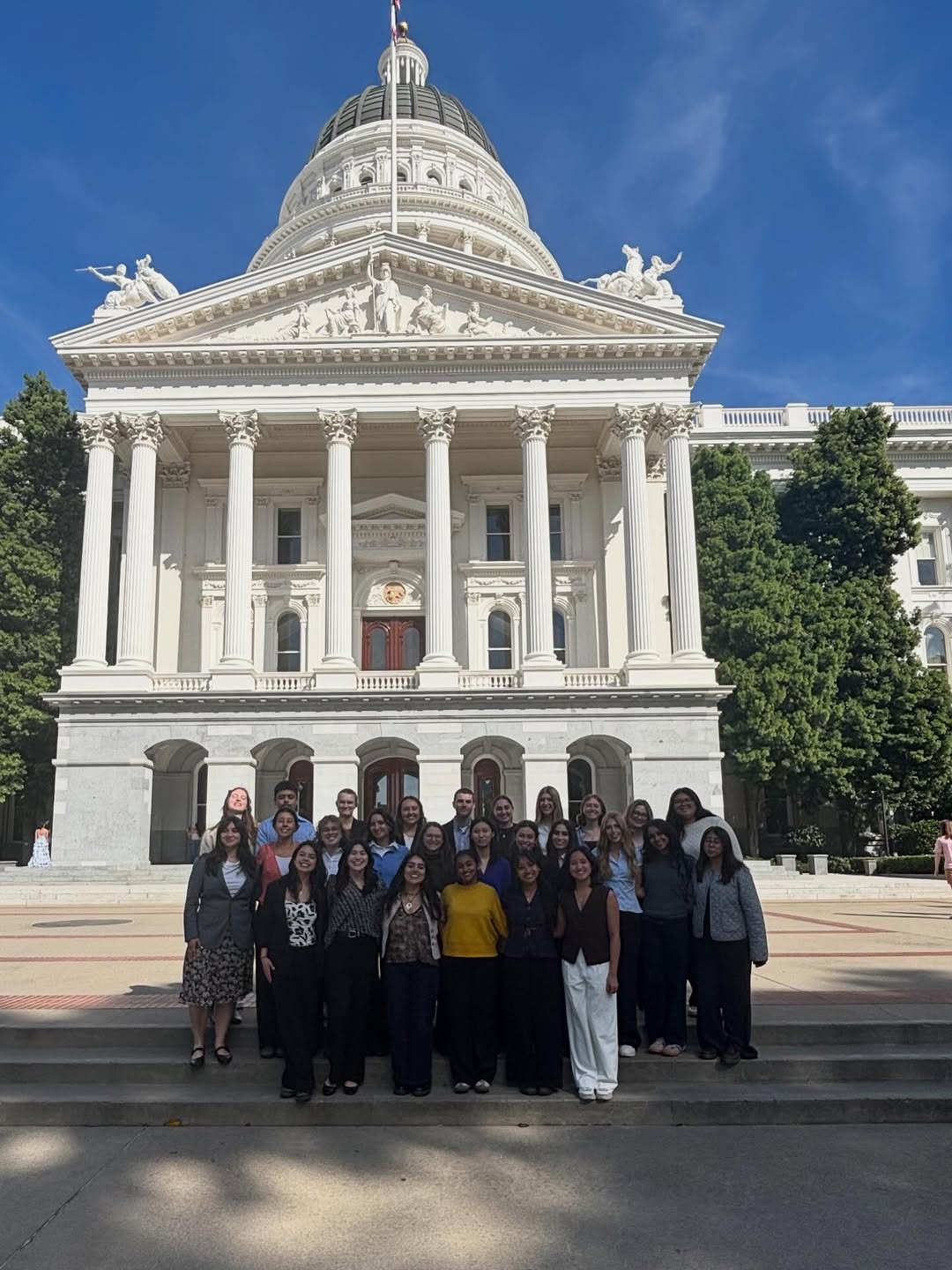 Eco Lobby Day Recap!🌎🏛️

To kick off Earth Week, we spent the day leading 30 s