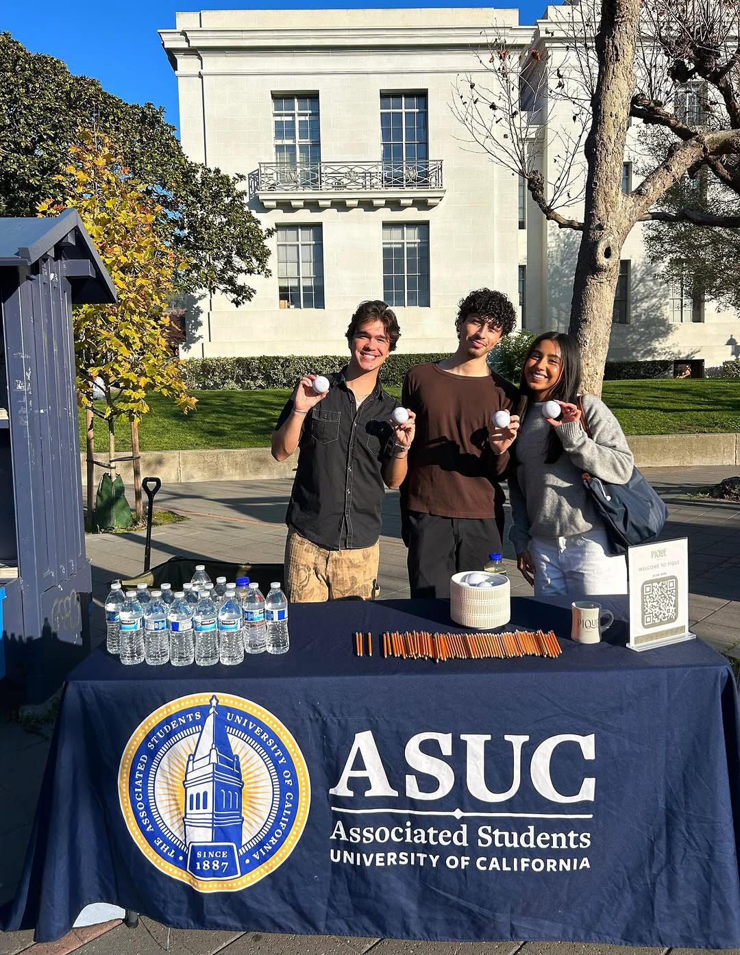 GOOD LUCK ON FINALS, everyone! 🙌🏼 Look out for my office on Sproul during dead