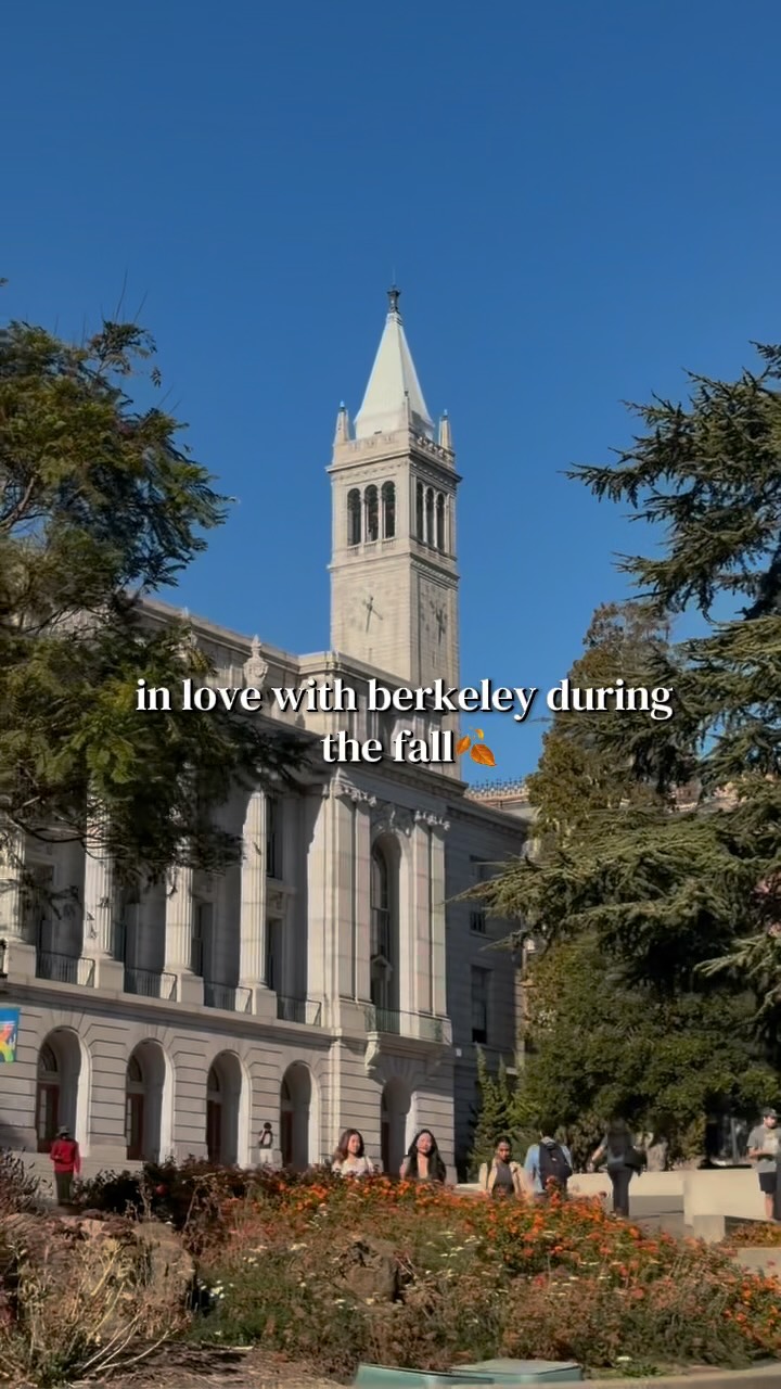 Favorite time of year in Berkeley!!💙🍂⭐️ #ucberkeley #fallvibes #campuslife #go